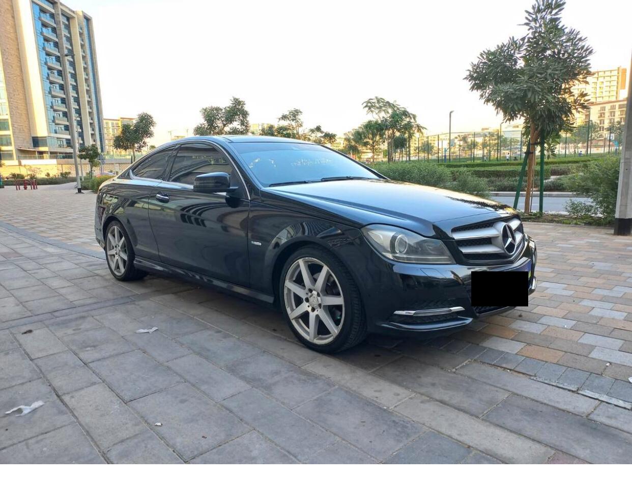 Negro Mercedes Benz C Class Coupe C 300 Coupe 2013